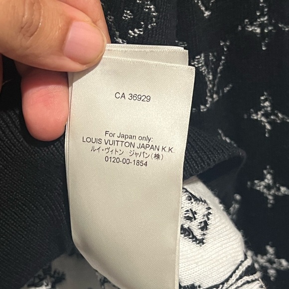 Louis Vuitton Black monogram gradient sweater - Picture 7 of 11